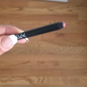 Kylie Cosmetics Makeup - Kylie Jenner Matte Liquid lip kit in Posie K Kylie Cosmetics Makeup - Kylie Jenner Matte Liquid lip kit in Posie K